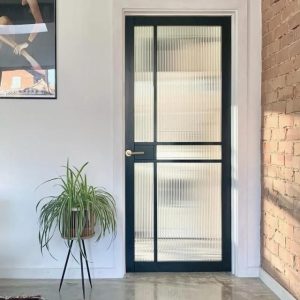 pintu kamar mandi