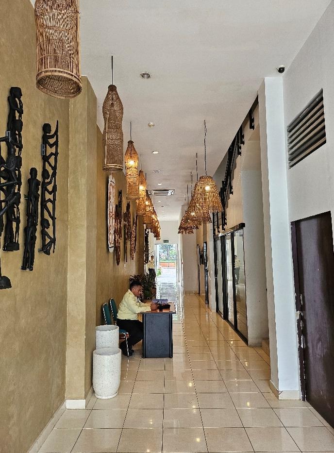 Renovasi Lobby Kantor Pengelola TMII