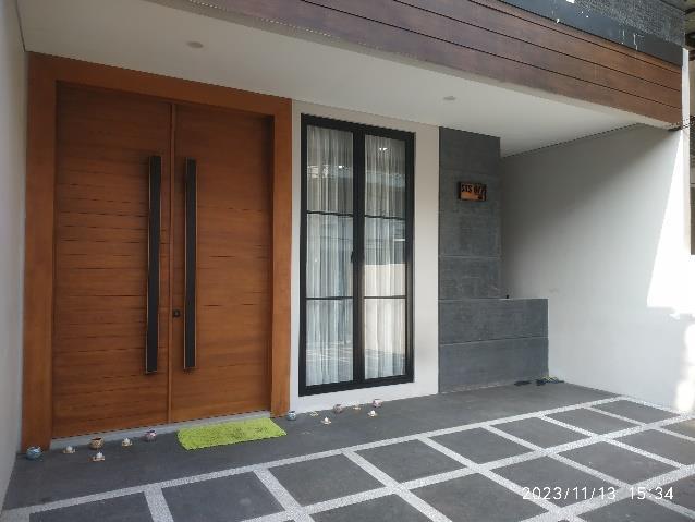 Rumah Pribadi Mr K & Mrs R