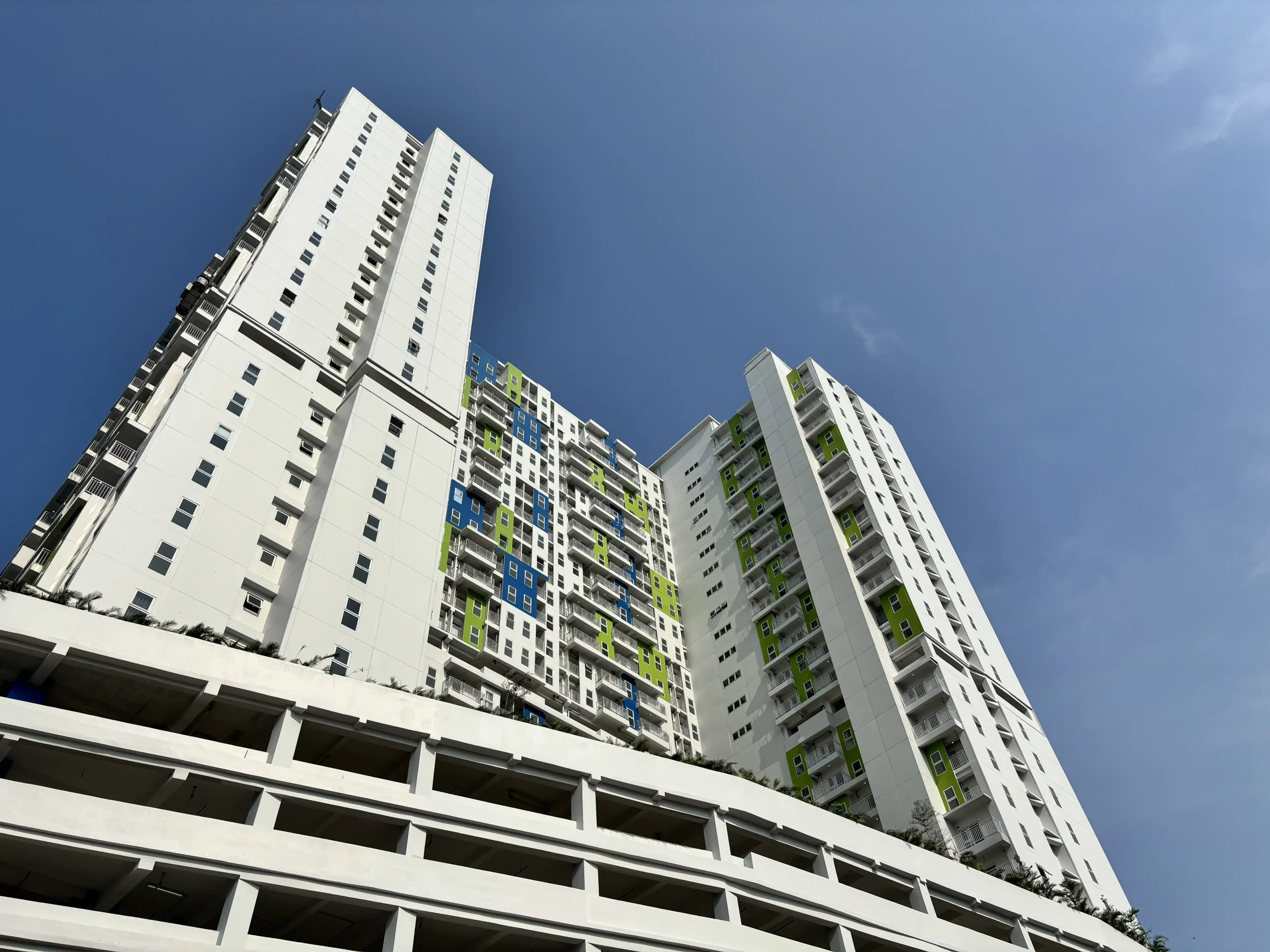 Gedung Apartemen Semesta Mahata Tanjung Barat (8)